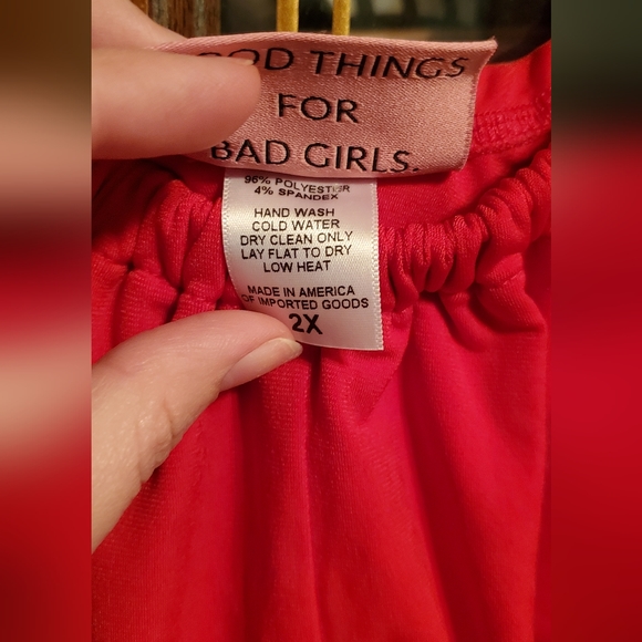 PEASANT TOP VACATION BLOUSE IN Red VIXEN BY MICHELINE PITT - Picture 2 of 9